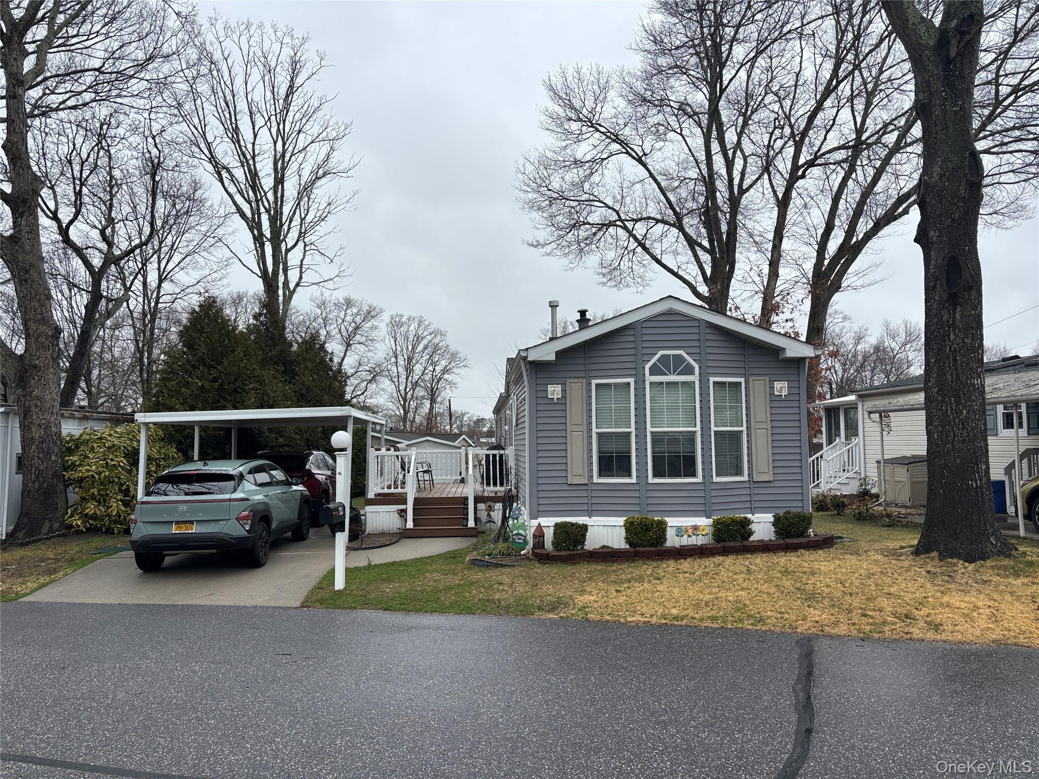 Single Family Old Country  Suffolk County, NY 11901, MLS-966254-38