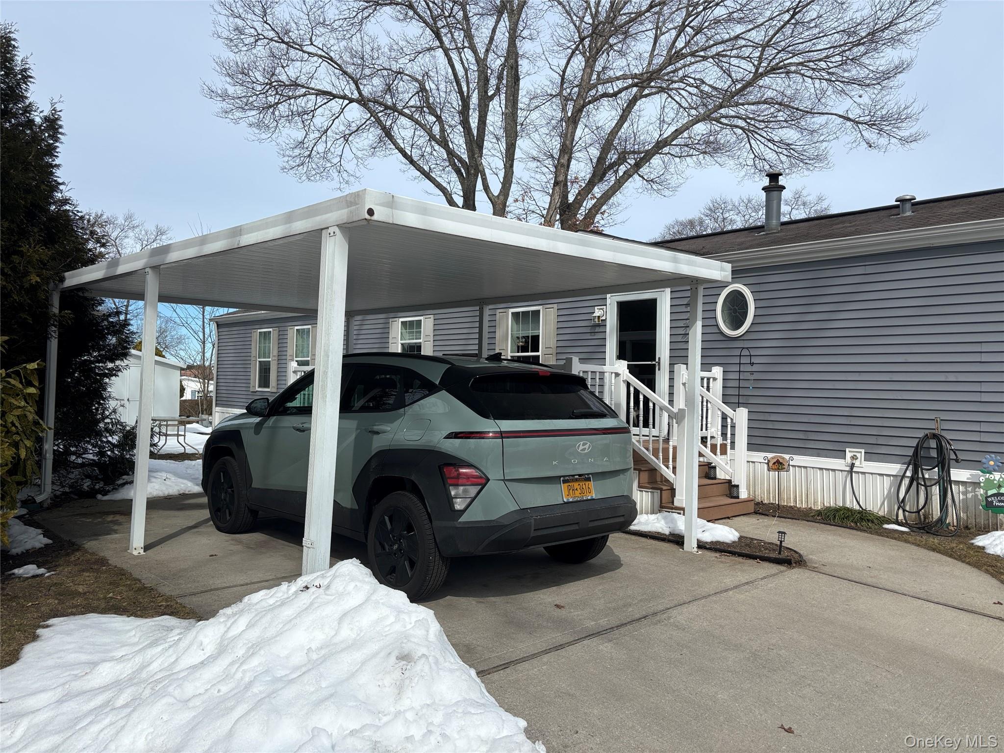 Single Family Old Country  Suffolk County, NY 11901, MLS-966254-4