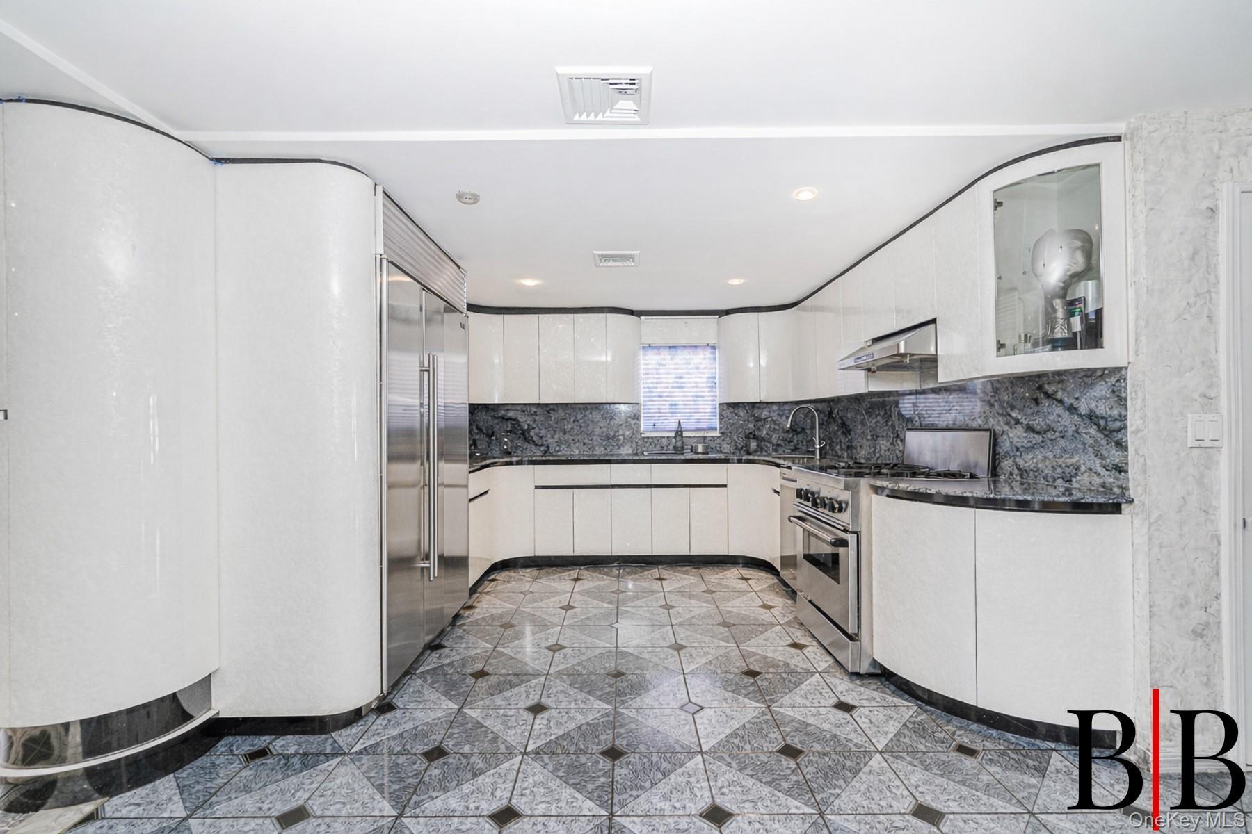 Single Family Arkansas Brooklyn, NY 11234, MLS-966258-11