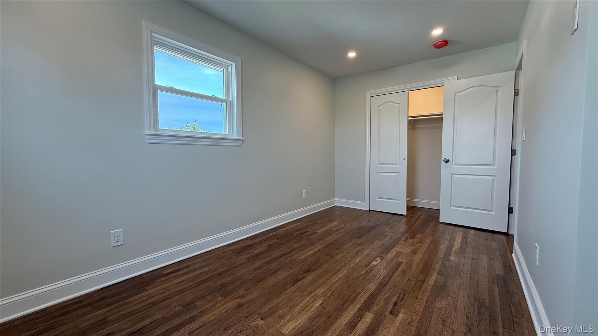 Single Family 4th  Suffolk County, NY 11704, MLS-966272-11