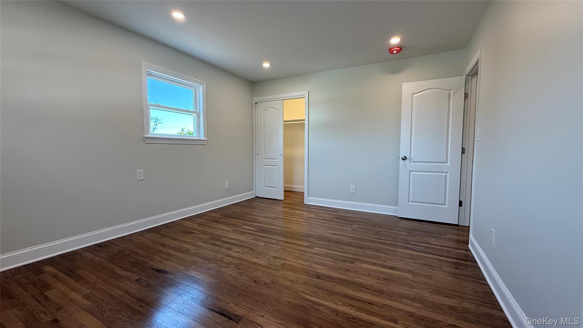 Single Family 4th  Suffolk County, NY 11704, MLS-966272-14