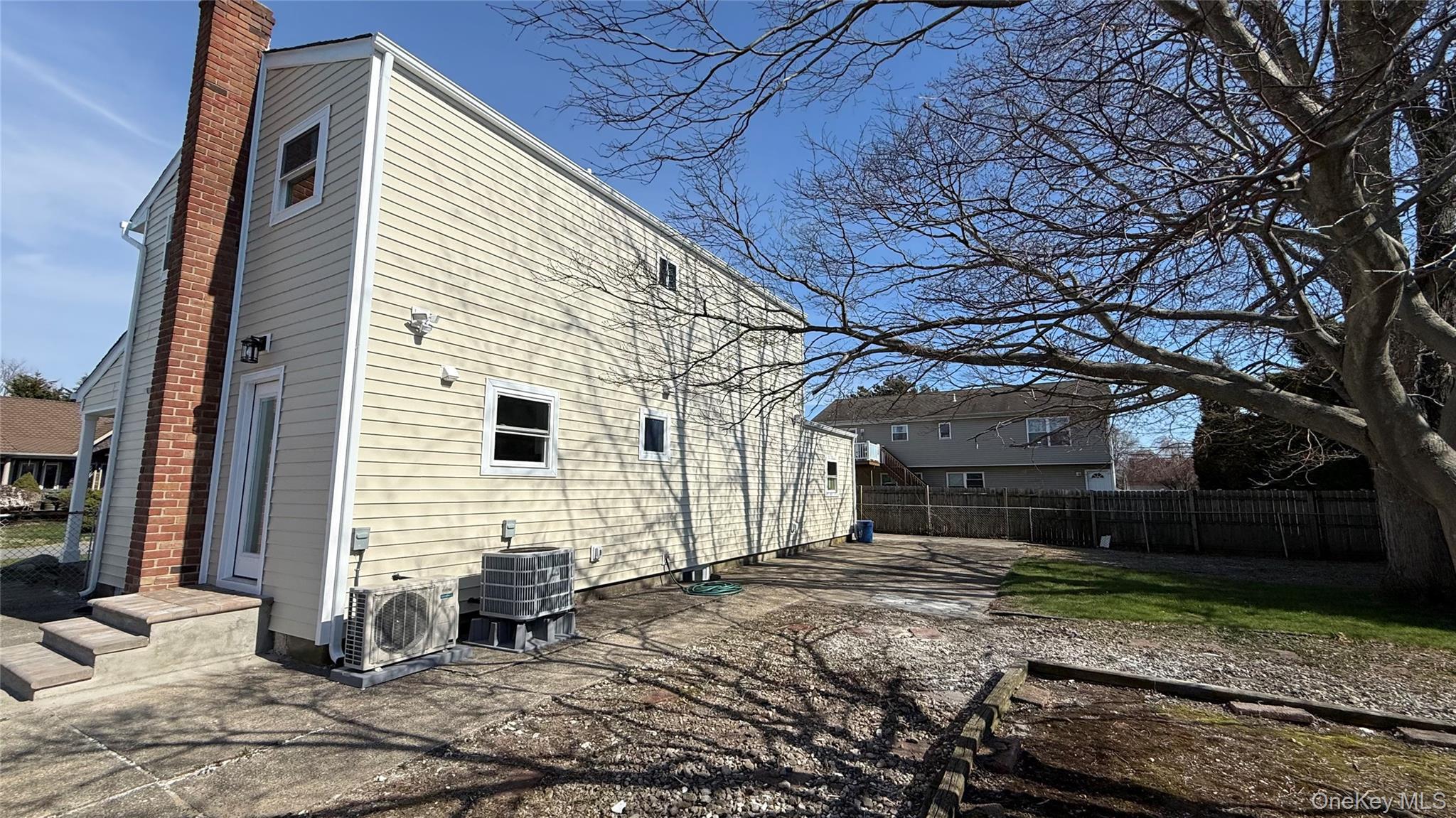 Single Family 4th  Suffolk County, NY 11704, MLS-966272-16