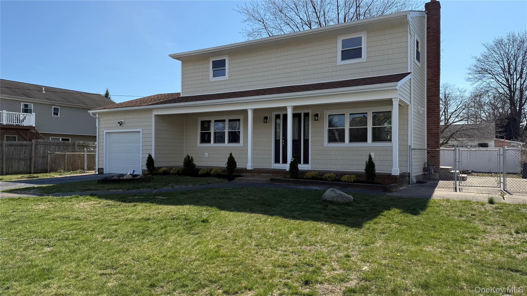 Single Family 4th  Suffolk County, NY 11704, MLS-966272-2