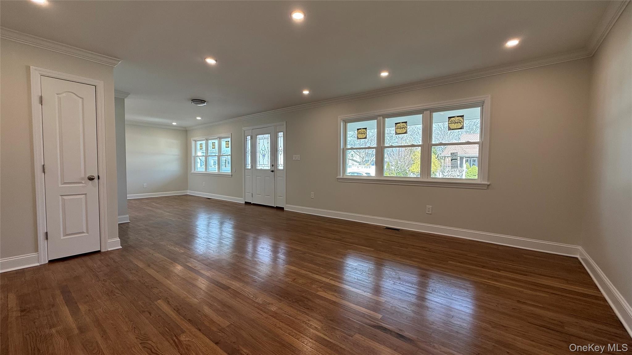 Single Family 4th  Suffolk County, NY 11704, MLS-966272-5
