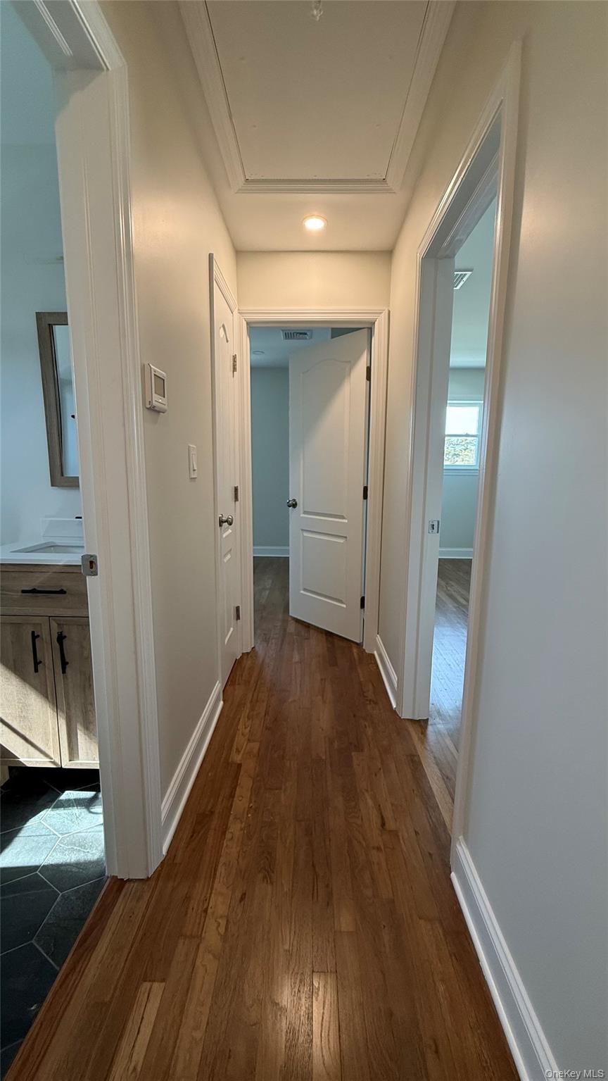 Single Family 4th  Suffolk County, NY 11704, MLS-966272-8