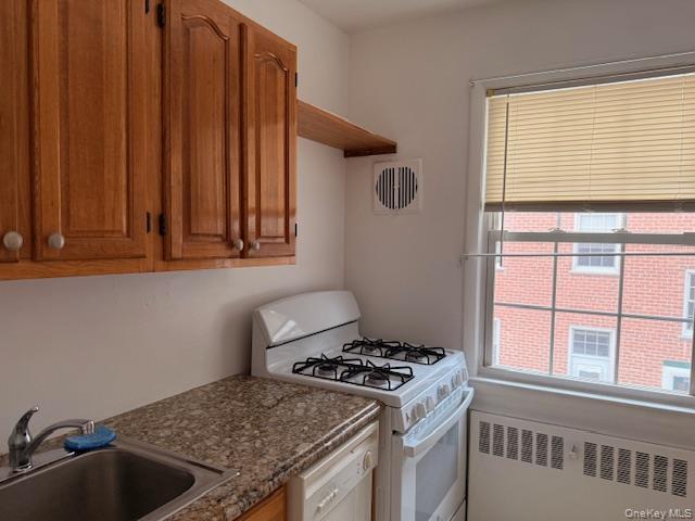 Coop Pinewood  Westchester County, NY 10530, MLS-966282-10