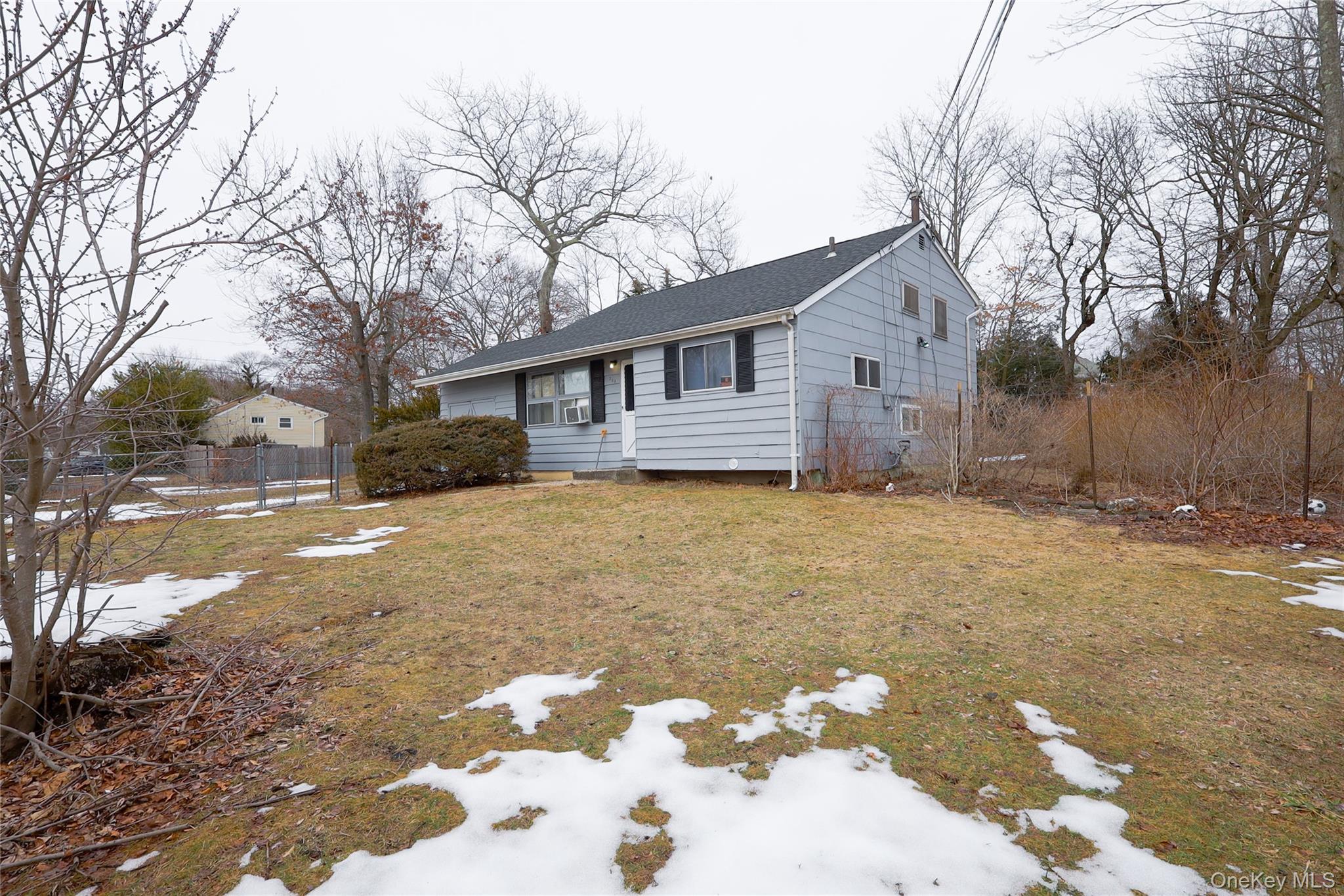 Single Family Champlain  Suffolk County, NY 11776, MLS-966295-18