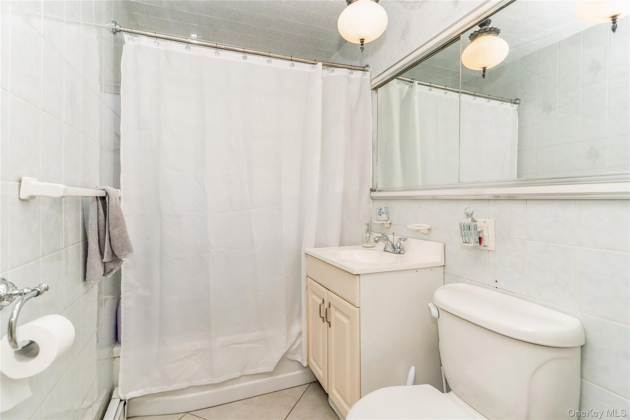 Single Family Peacock  Nassau County, NY 11756, MLS-966305-14