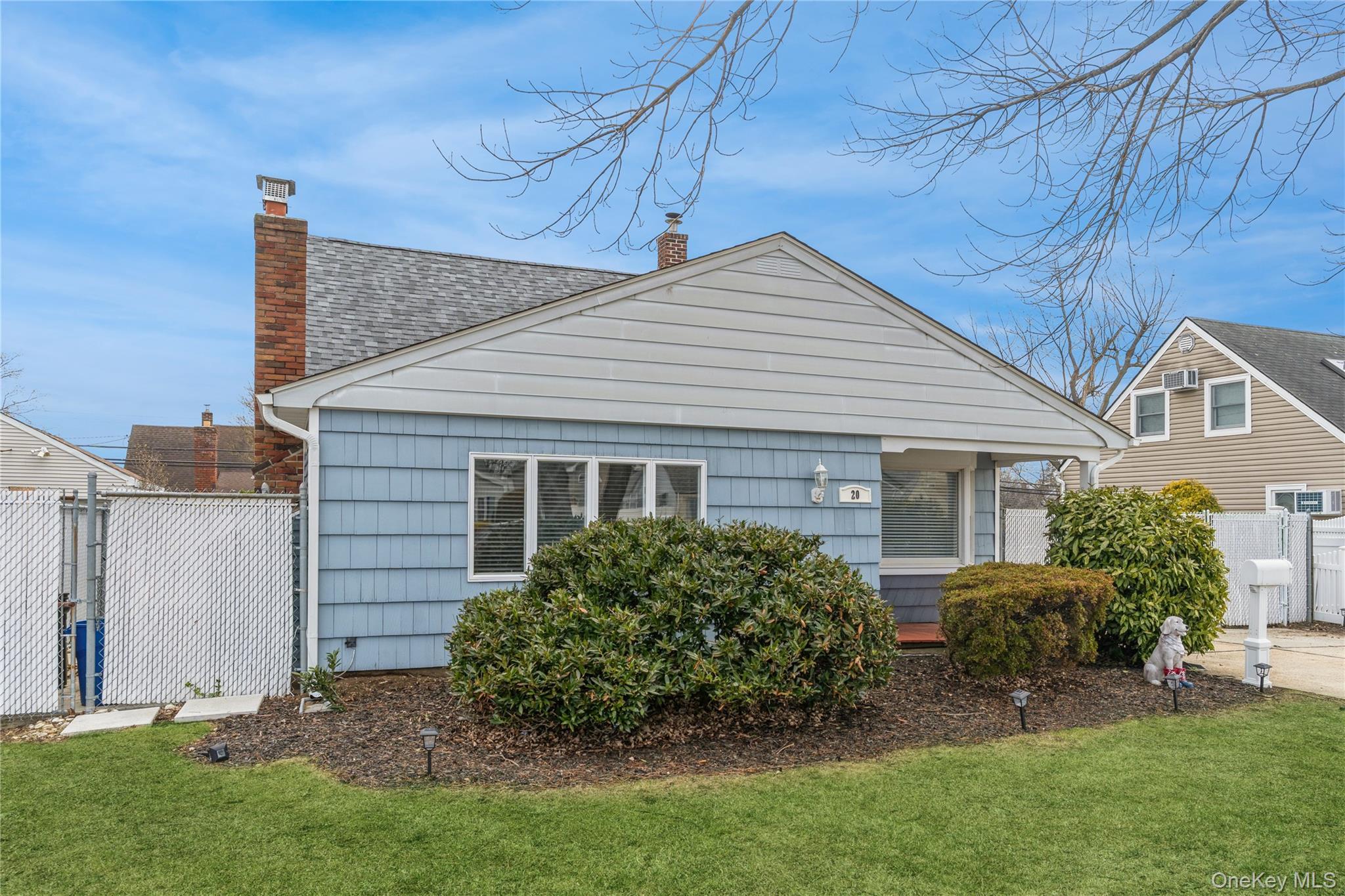 Single Family Peacock  Nassau County, NY 11756, MLS-966305-2