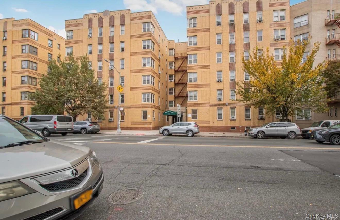 Apartment Bronx Park  Bronx, NY 10462, MLS-966307-17
