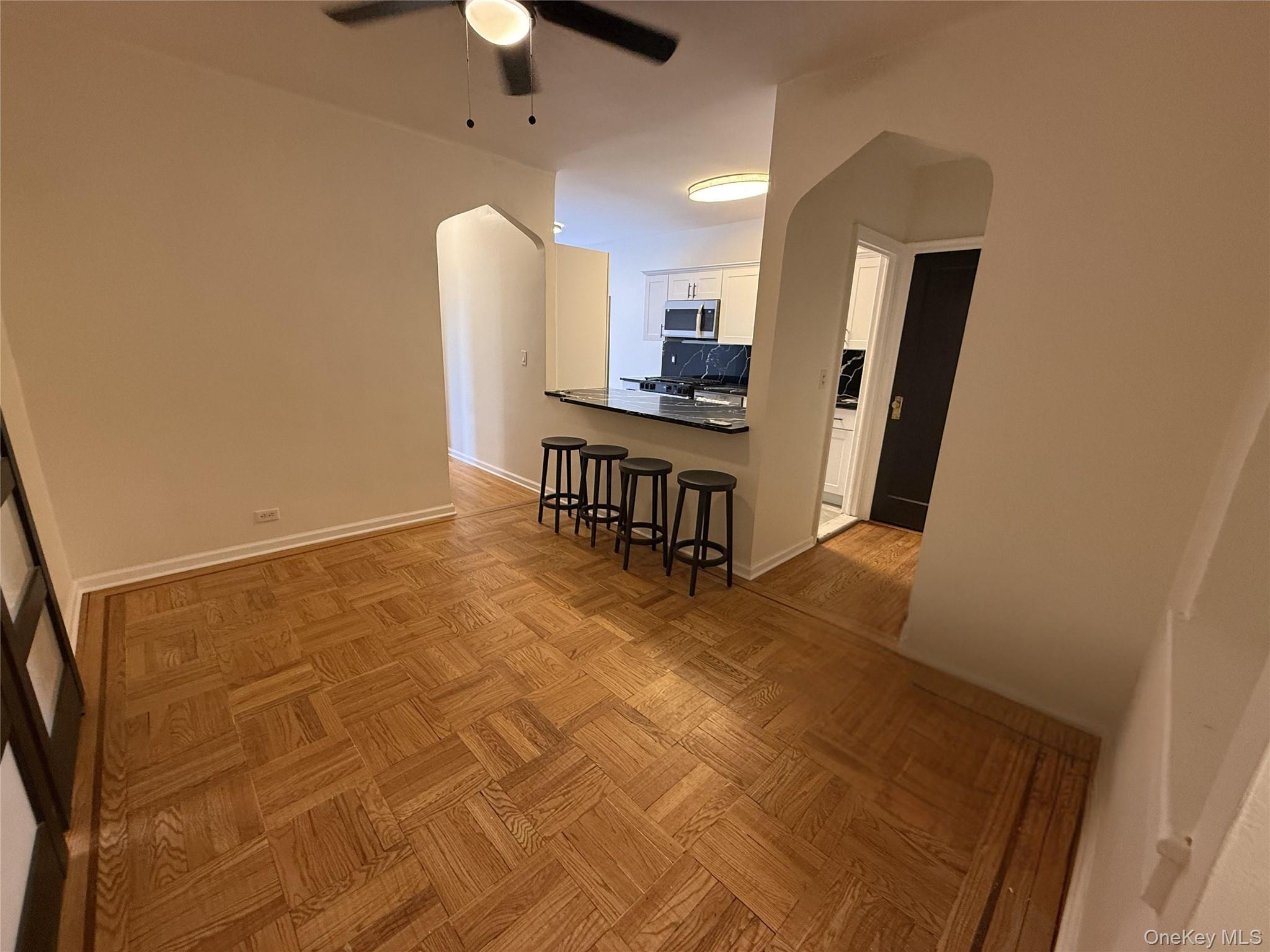 Apartment Bronx Park  Bronx, NY 10462, MLS-966307-2