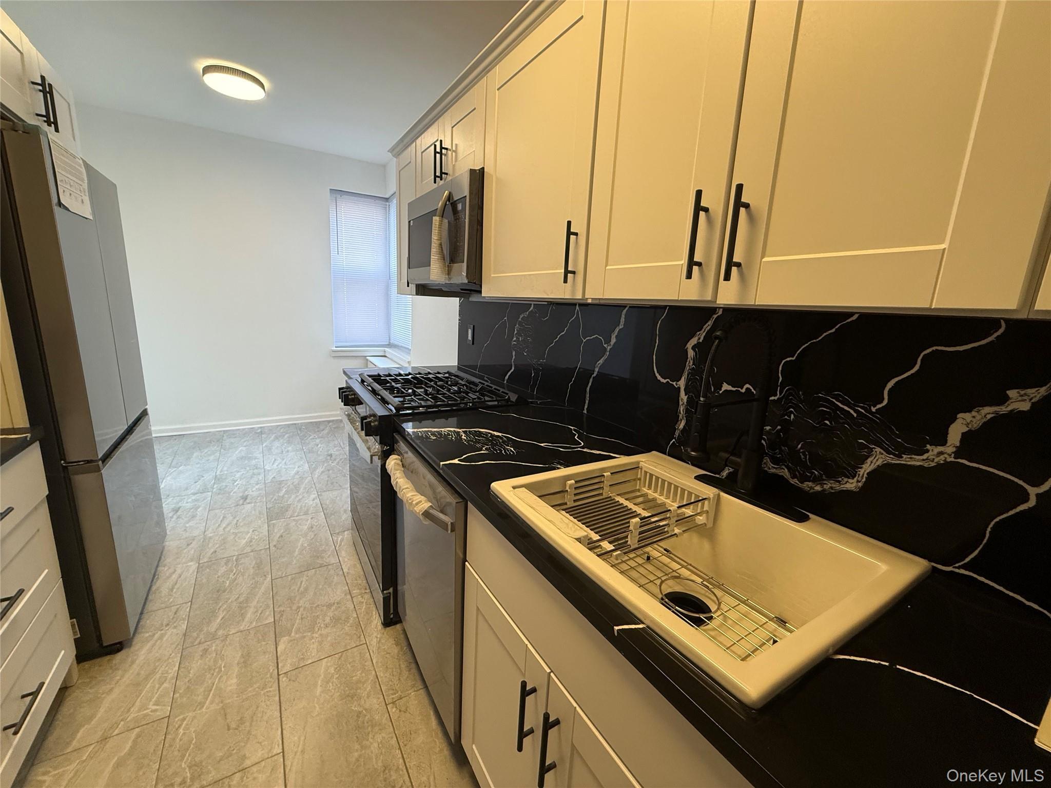 Apartment Bronx Park  Bronx, NY 10462, MLS-966307-8