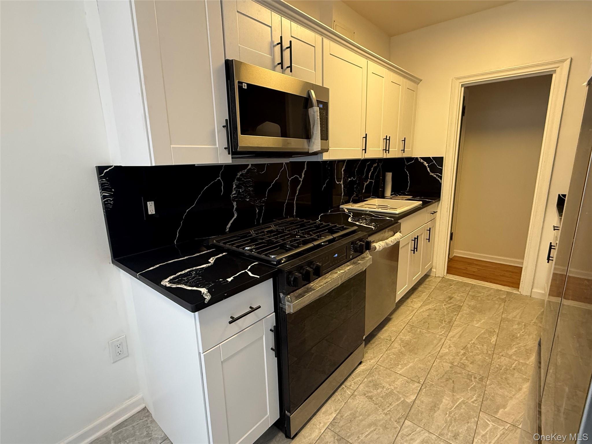 Apartment Bronx Park  Bronx, NY 10462, MLS-966307-9