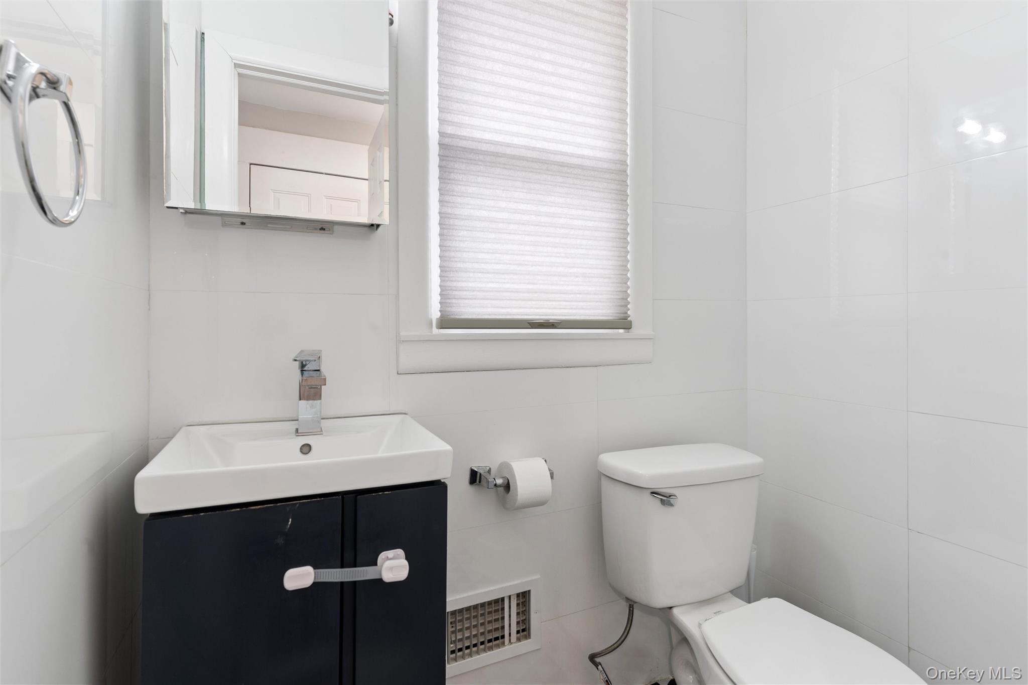 Single Family Beach 3rd Queens, NY 11691, MLS-966309-10