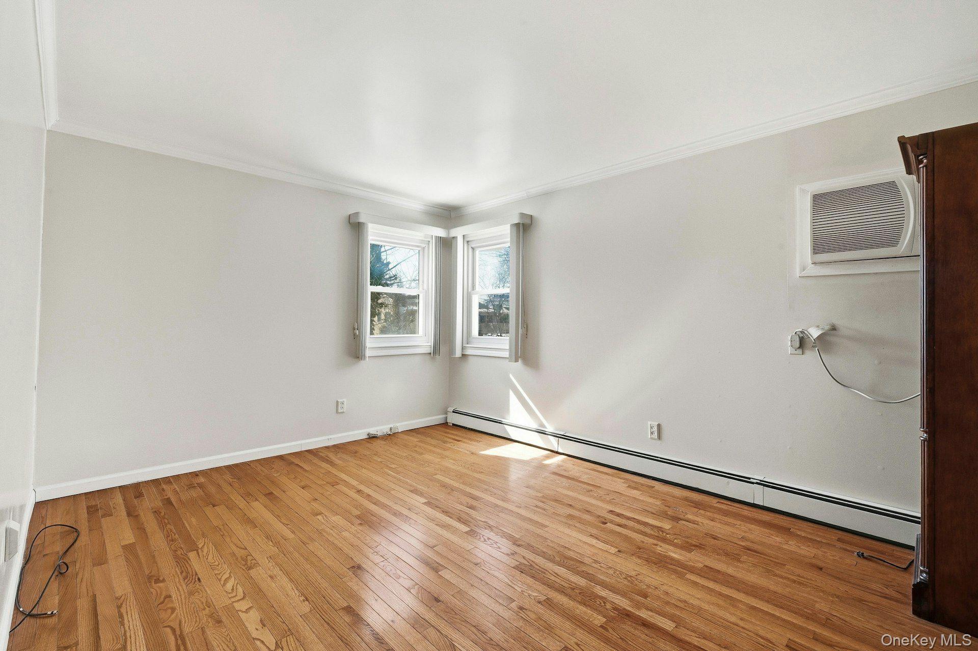 Single Family Thomas  Nassau County, NY 11510, MLS-966330-17