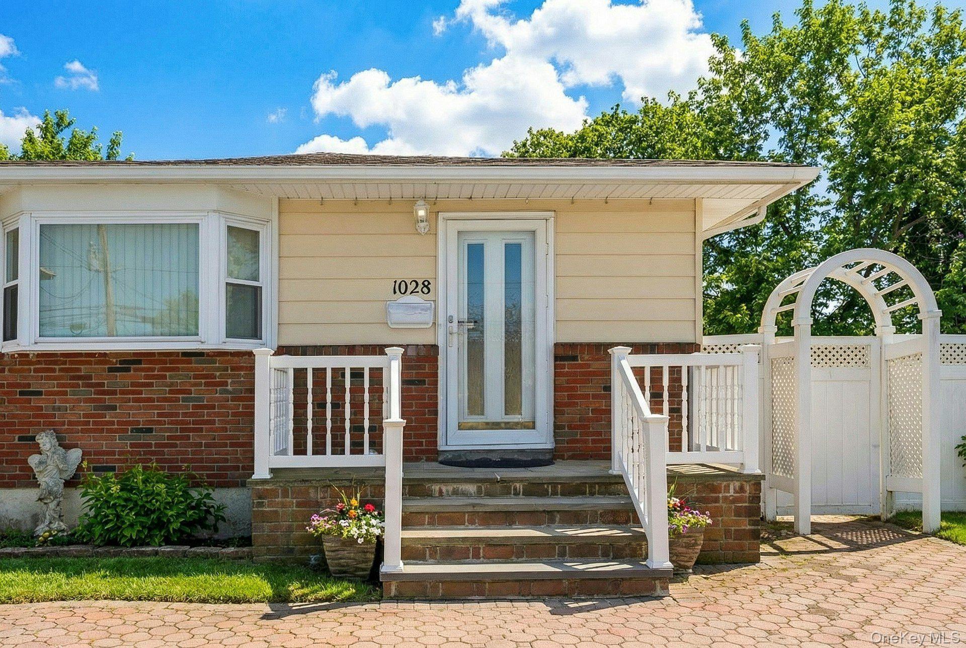 Single Family Thomas  Nassau County, NY 11510, MLS-966330-3