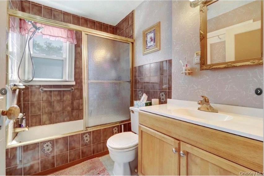 Single Family 215th  Queens, NY 11427, MLS-966386-10