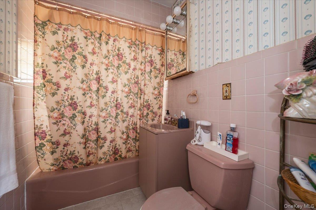 Single Family Celestial  Nassau County, NY 11756, MLS-966393-10