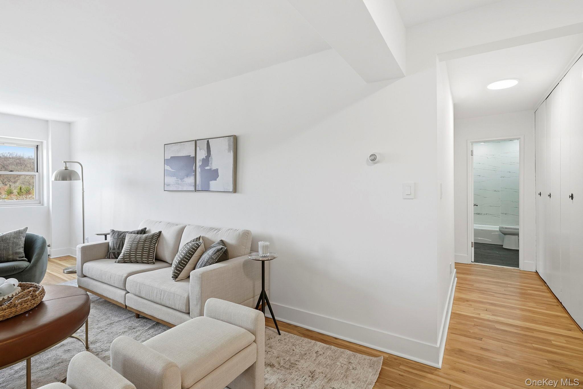 Coop Hartsdale Westchester County, NY 10530, MLS-966400-11