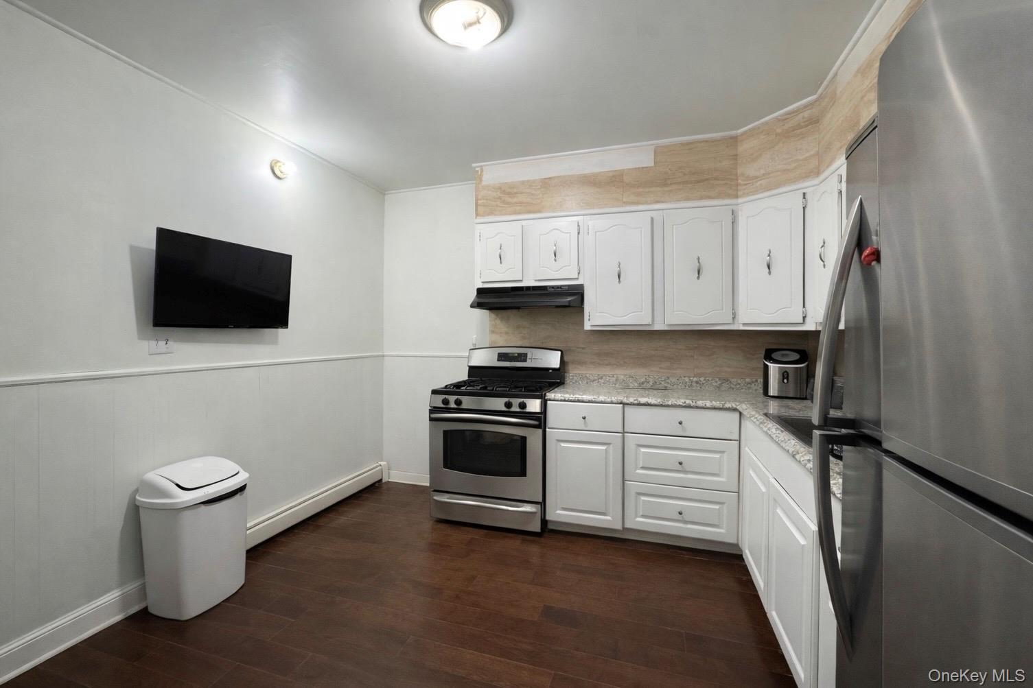 Single Family 58th  Queens, NY 11378, MLS-966405-7