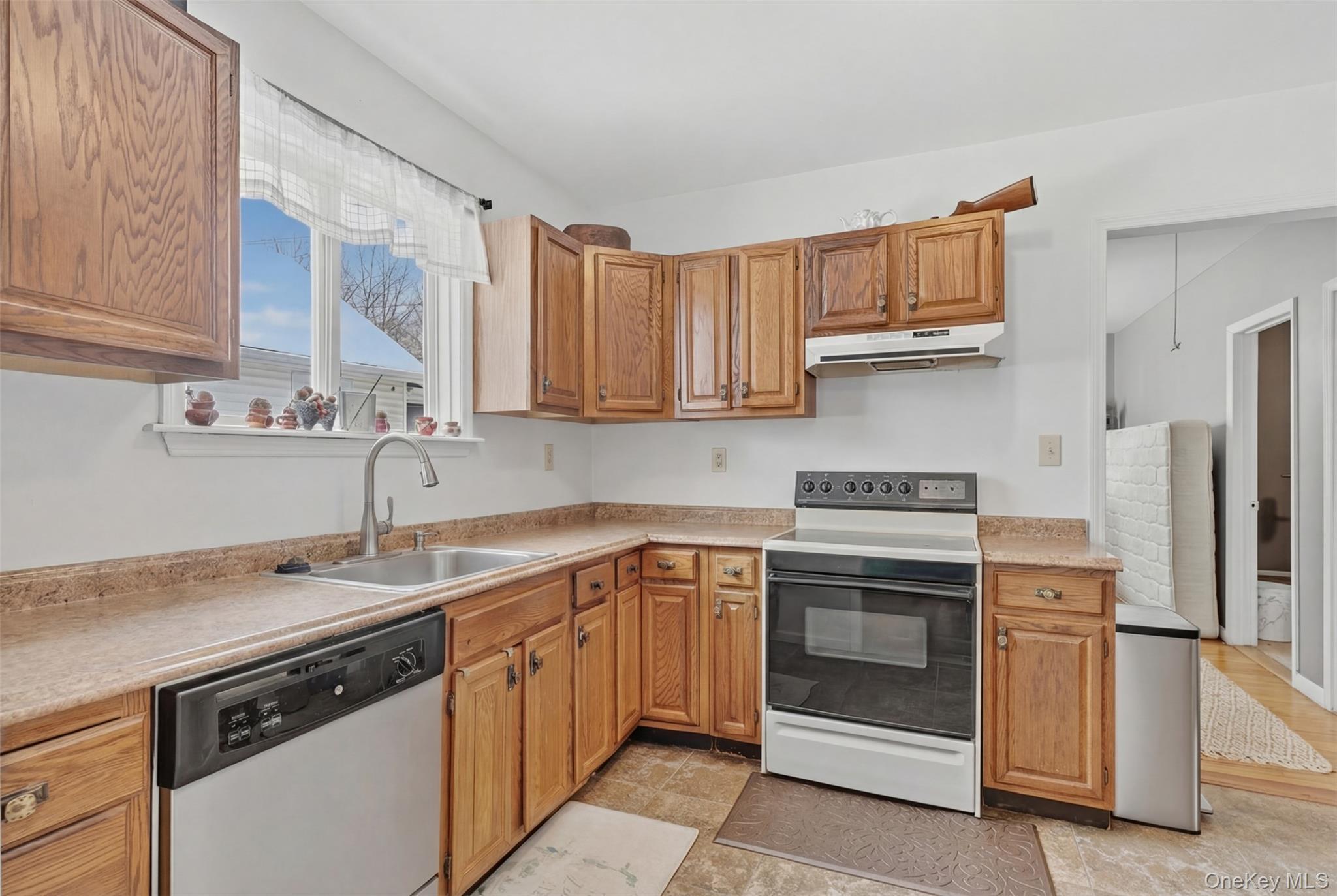 Single Family Maple  Sullivan County, NY 12779, MLS-966415-6