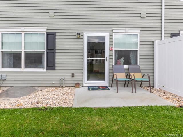 Condo Hunter  Suffolk County, NY 11722, MLS-966426-21