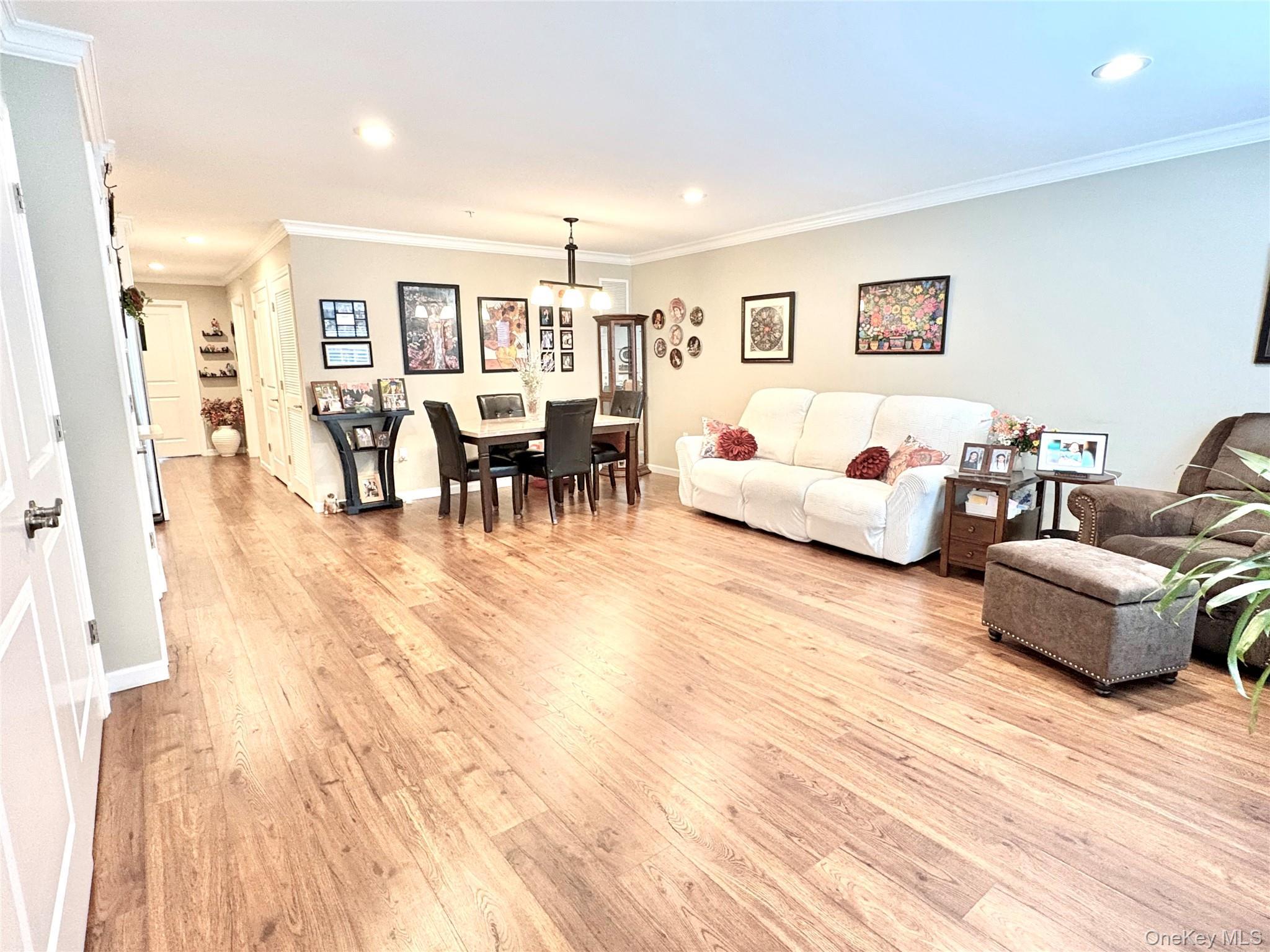 Condo Hunter  Suffolk County, NY 11722, MLS-966426-4