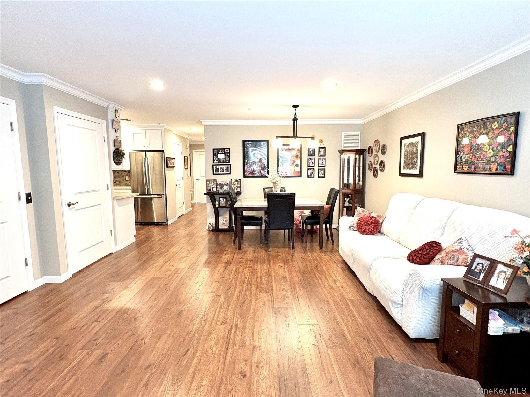 Condo Hunter  Suffolk County, NY 11722, MLS-966426-5