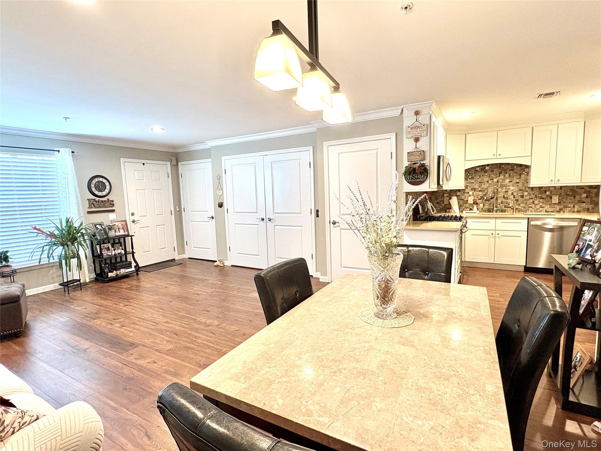 Condo Hunter  Suffolk County, NY 11722, MLS-966426-6