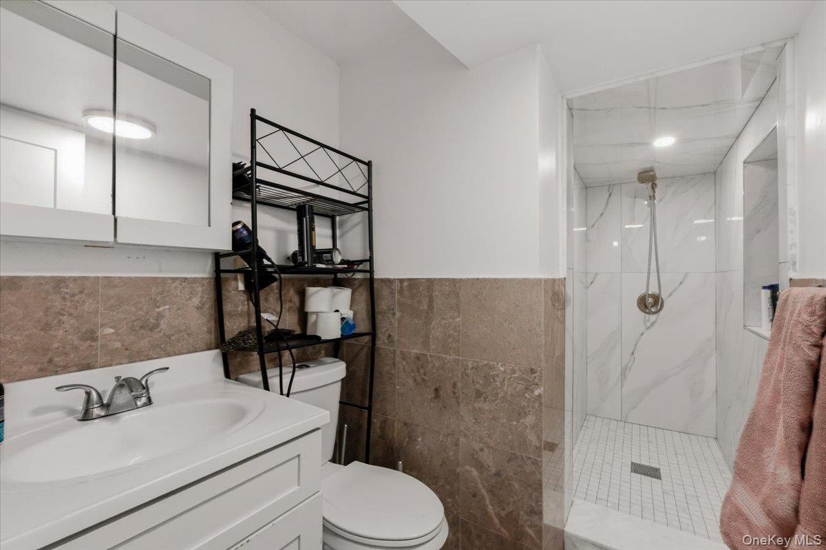 Single Family Victor  Bronx, NY 10462, MLS-966437-18