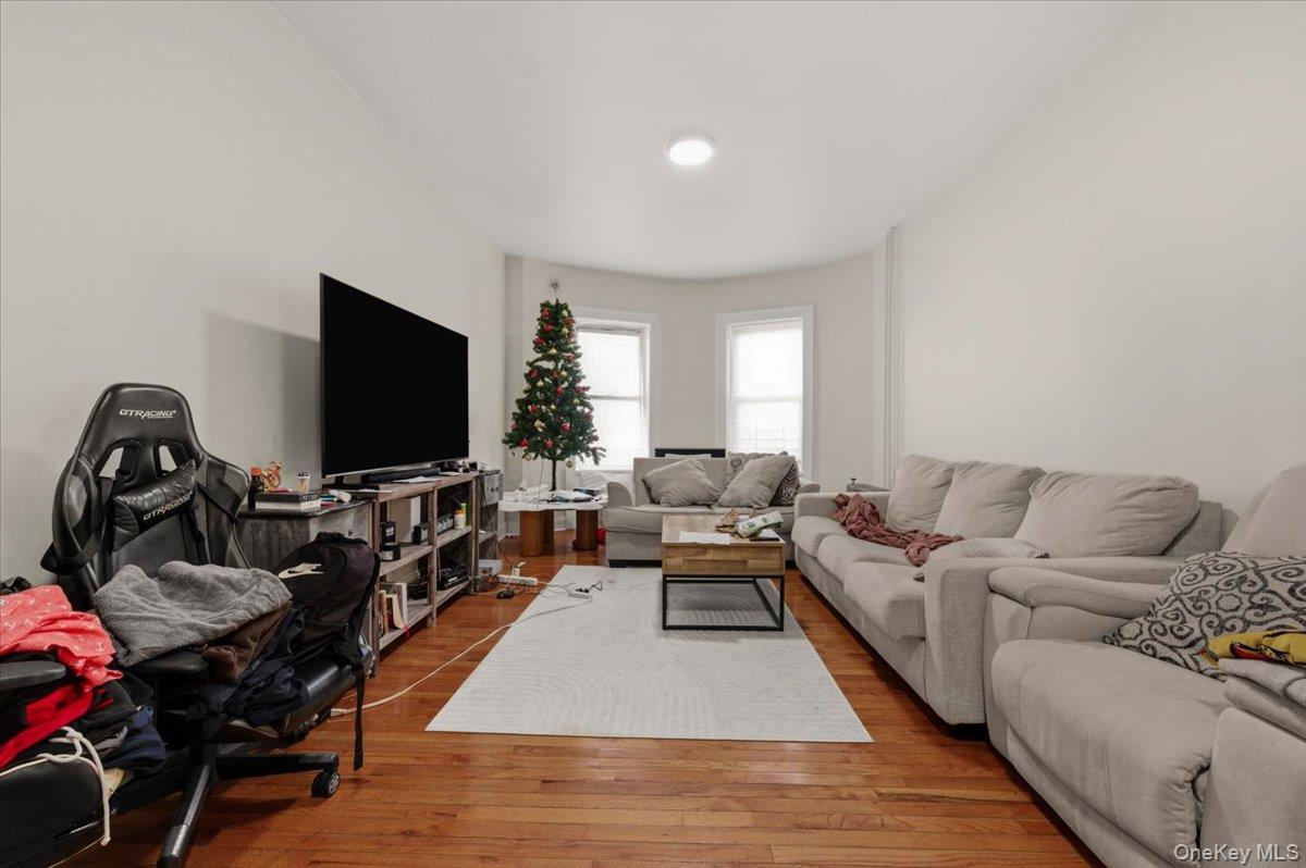 Single Family Victor  Bronx, NY 10462, MLS-966437-20