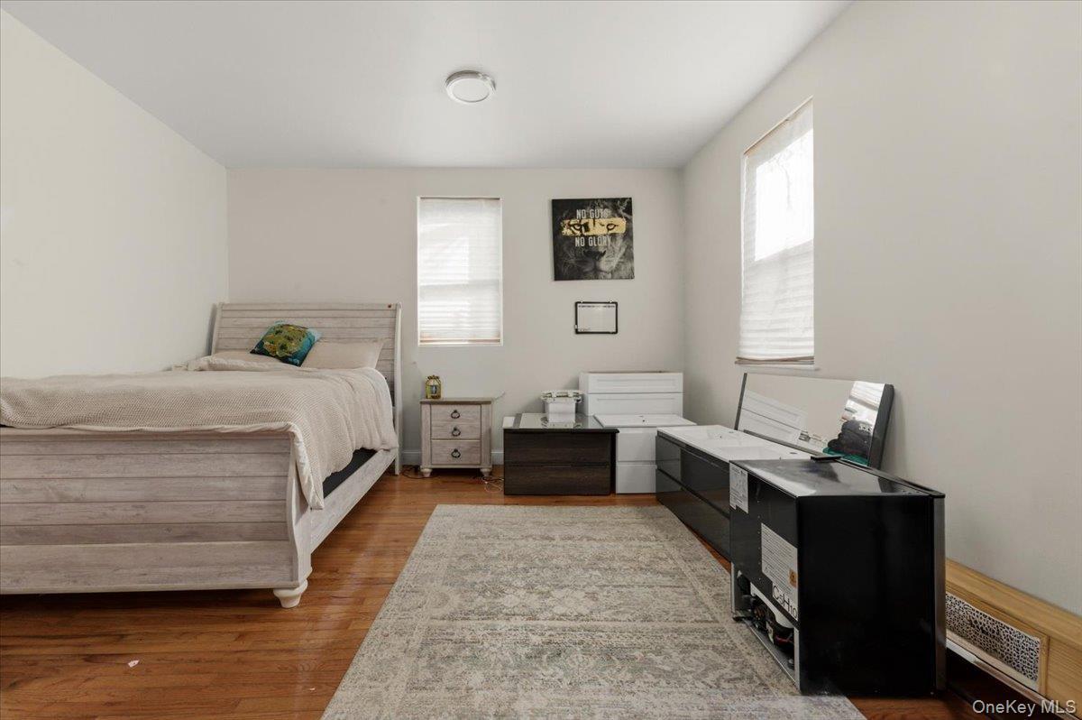 Single Family Victor  Bronx, NY 10462, MLS-966437-26