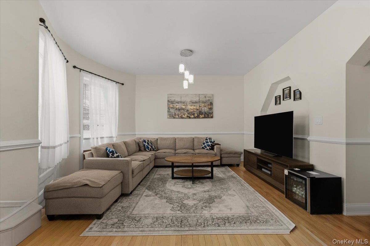 Single Family Victor  Bronx, NY 10462, MLS-966437-3