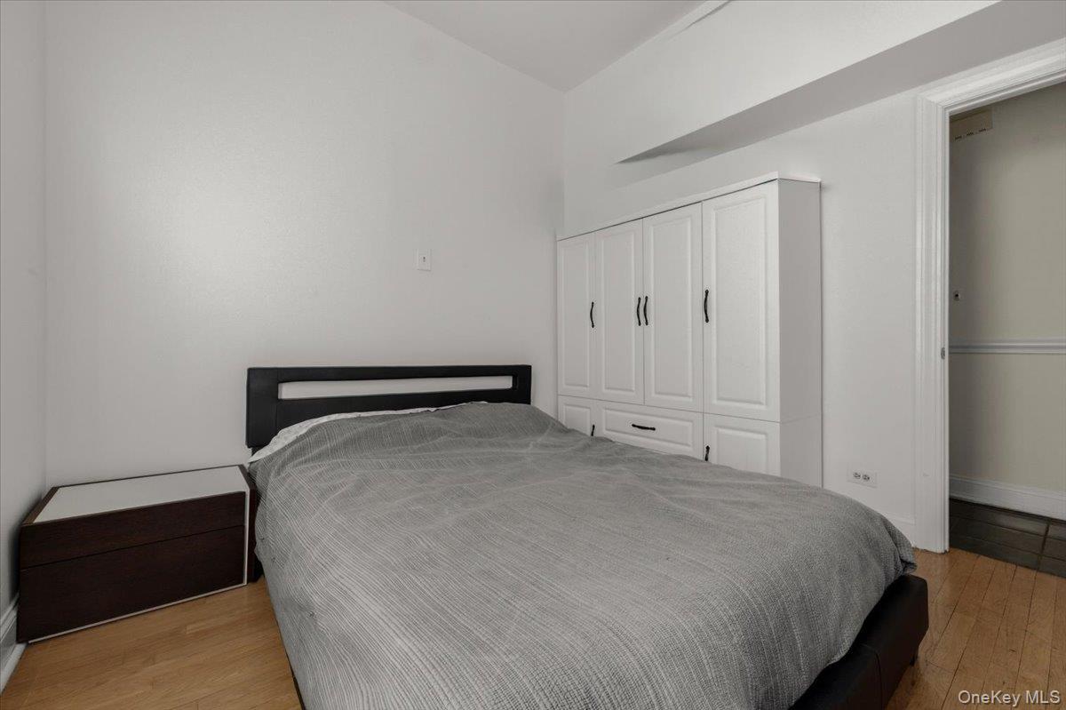 Single Family Victor  Bronx, NY 10462, MLS-966437-5