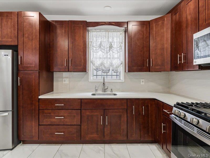 Single Family Linwood  Brooklyn, NY 11208, MLS-966458-7