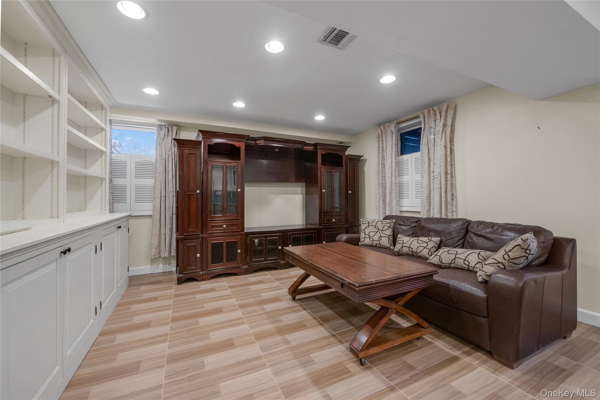 Single Family Fitchett  Queens, NY 11374, MLS-966464-21