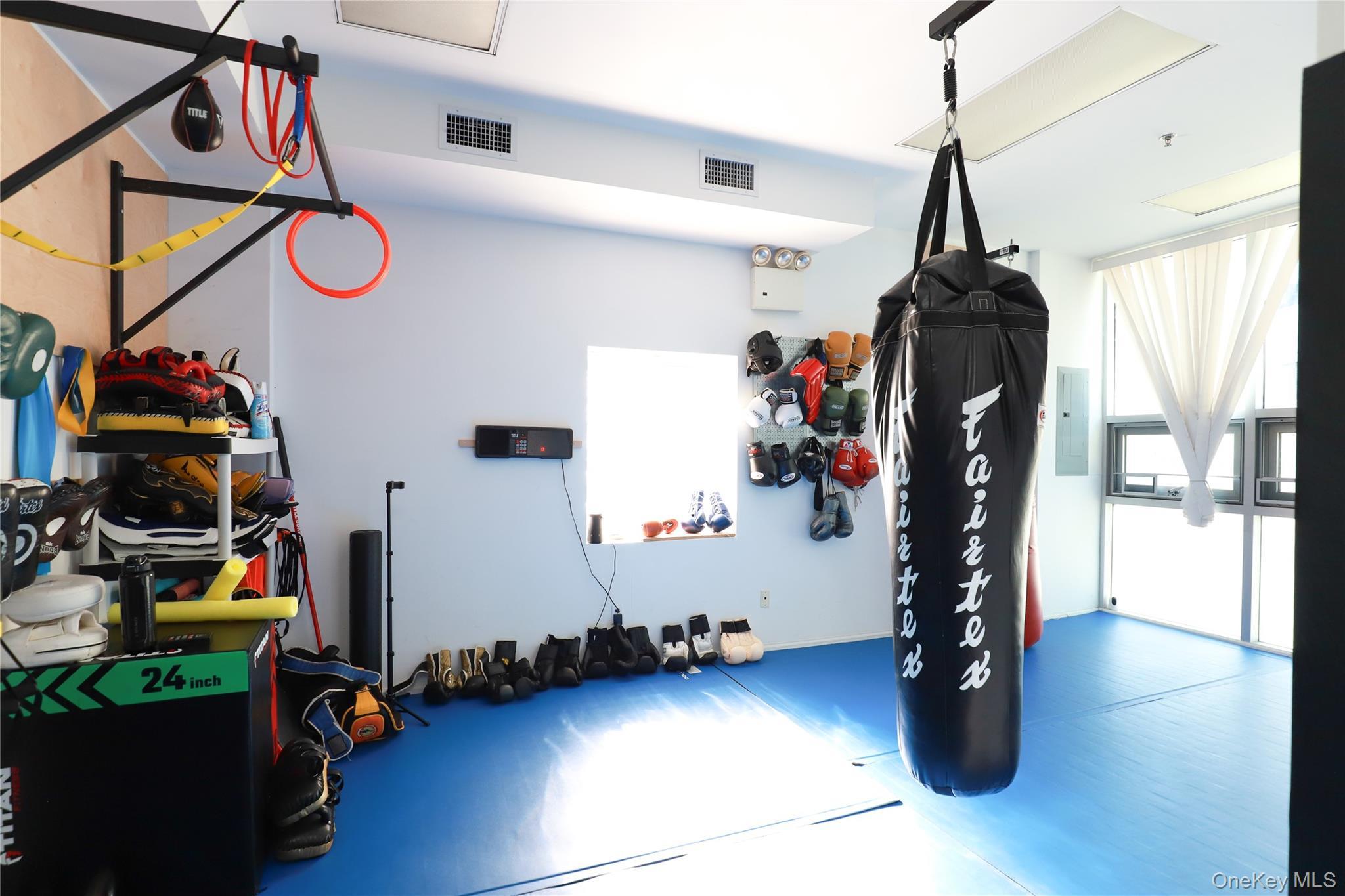 Commercial Lease 40th  Queens, NY 11354, MLS-966468-3