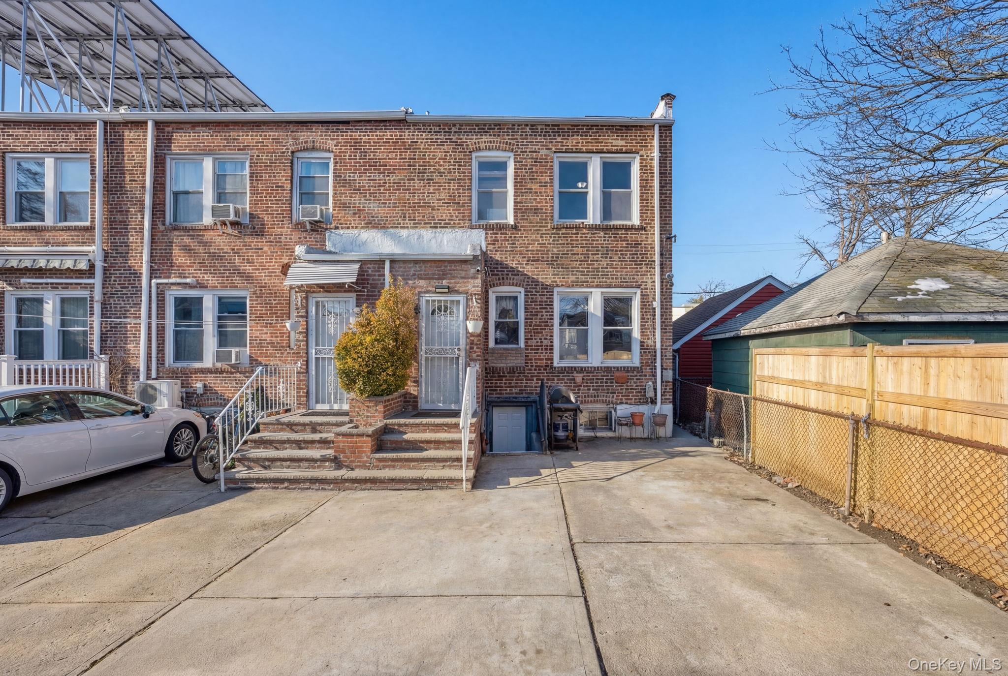 Single Family 33rd  Queens, NY 11354, MLS-966470-22