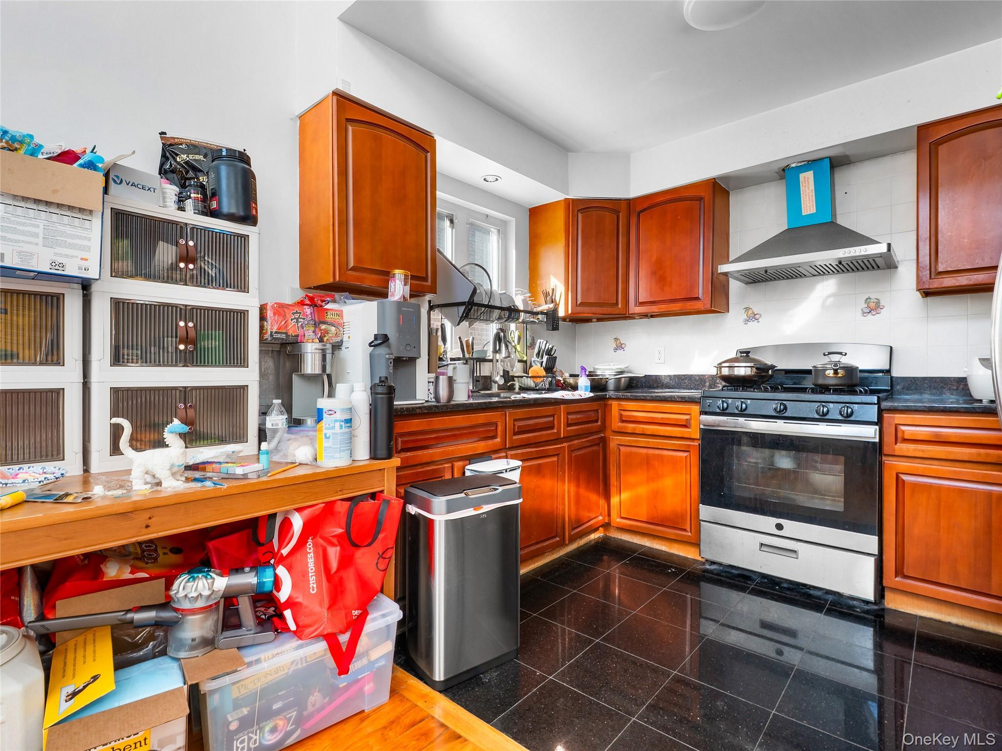 Single Family 61st  Queens, NY 11362, MLS-966475-10