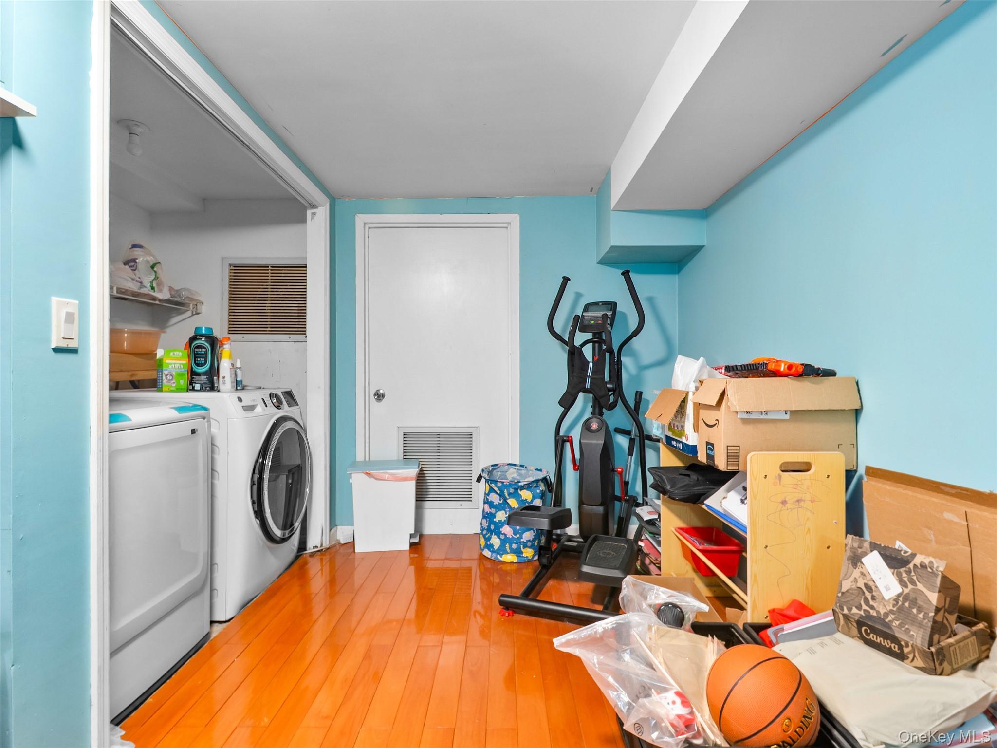 Single Family 61st  Queens, NY 11362, MLS-966475-17