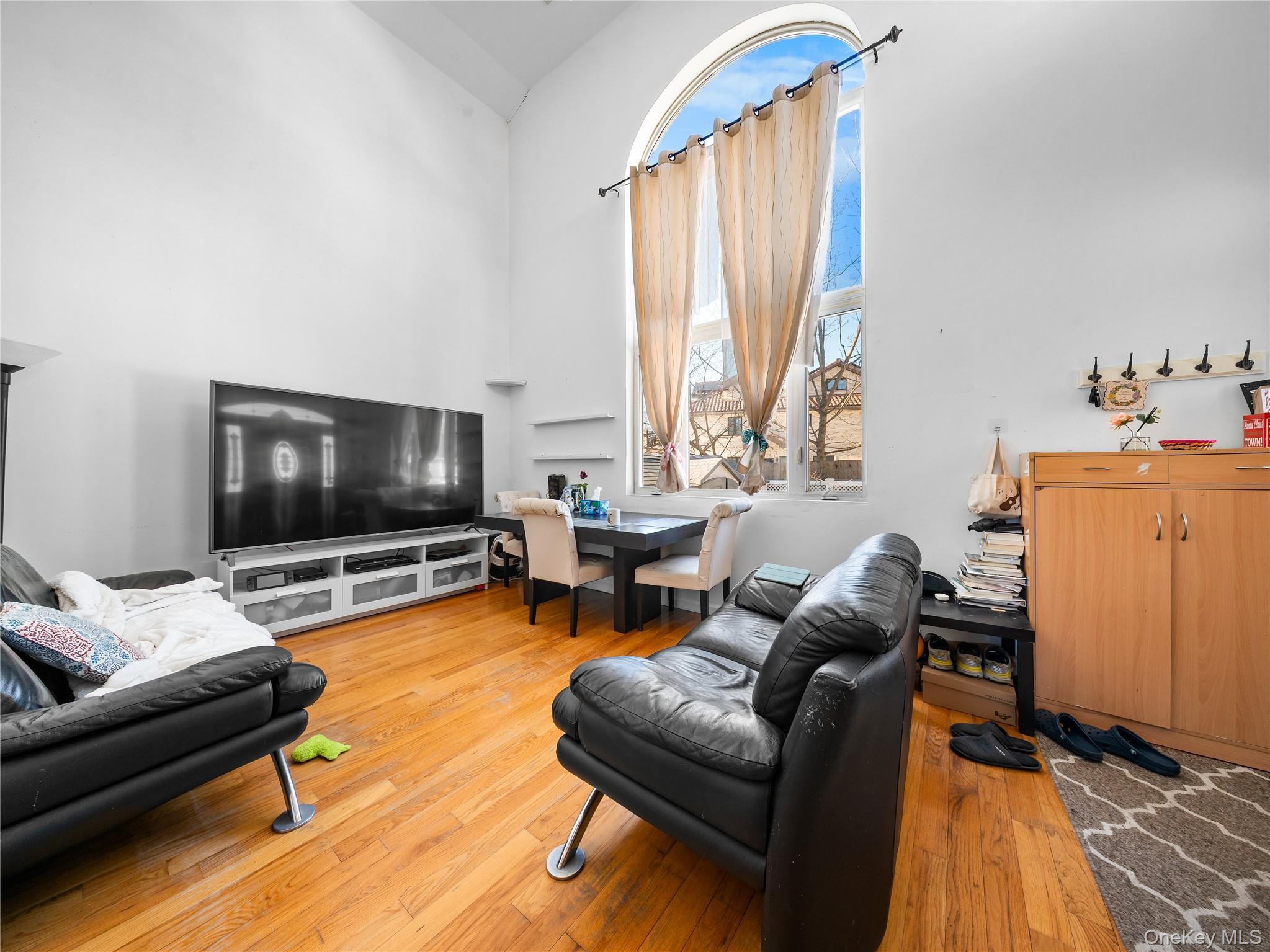 Single Family 61st  Queens, NY 11362, MLS-966475-25