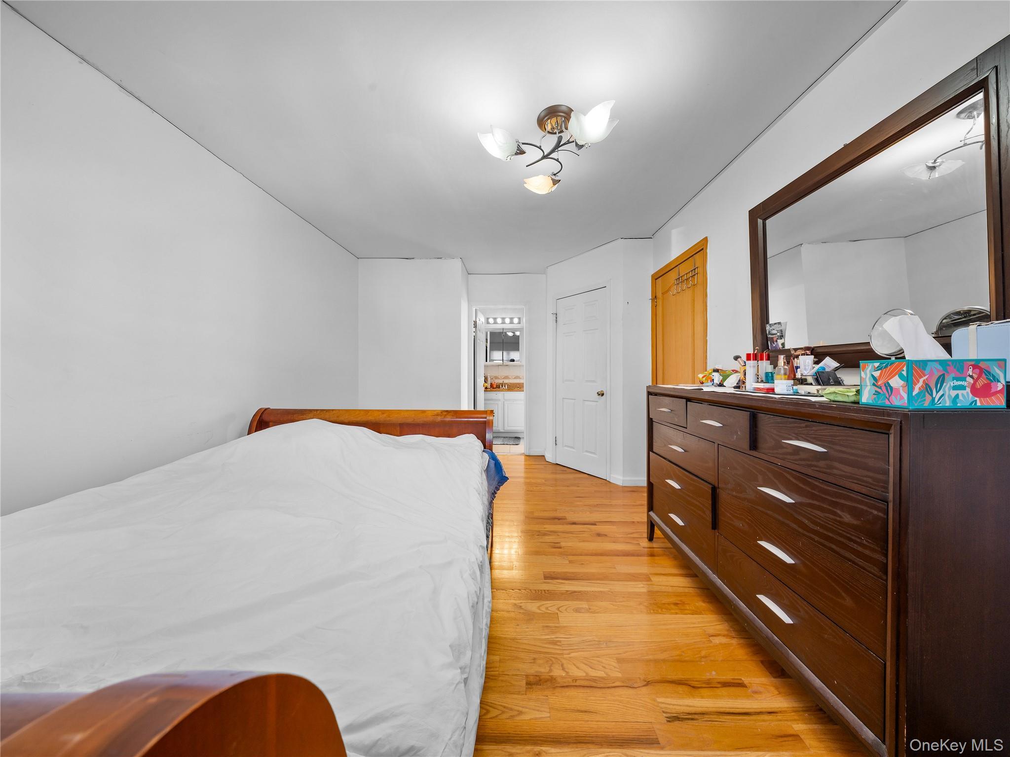 Single Family 61st  Queens, NY 11362, MLS-966475-28