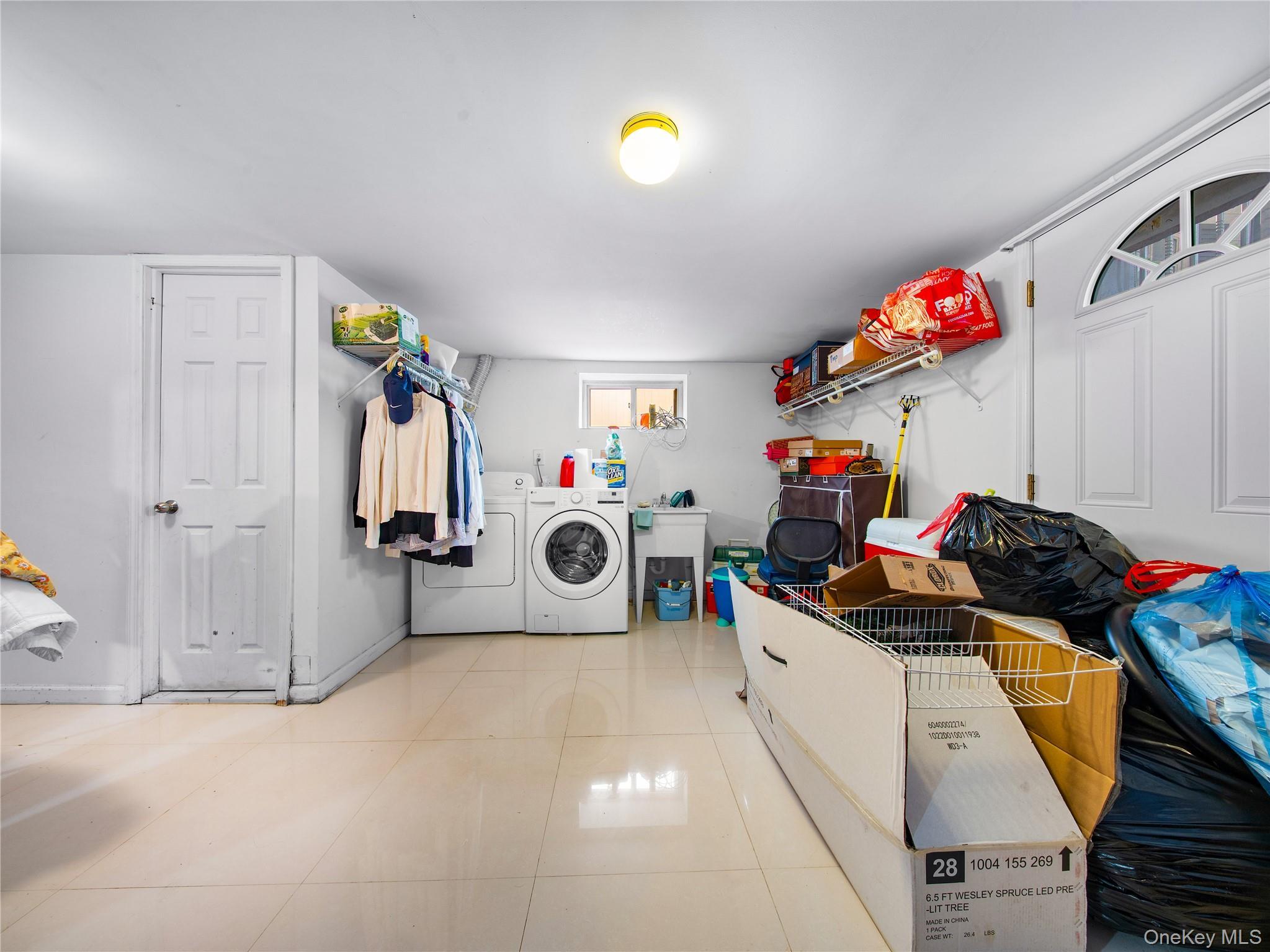 Single Family 61st  Queens, NY 11362, MLS-966475-31