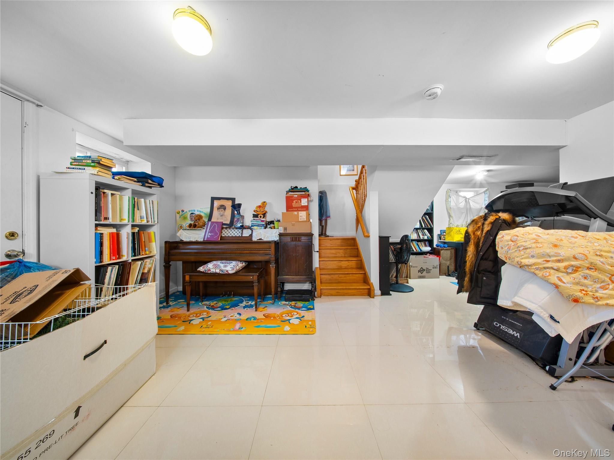 Single Family 61st  Queens, NY 11362, MLS-966475-32