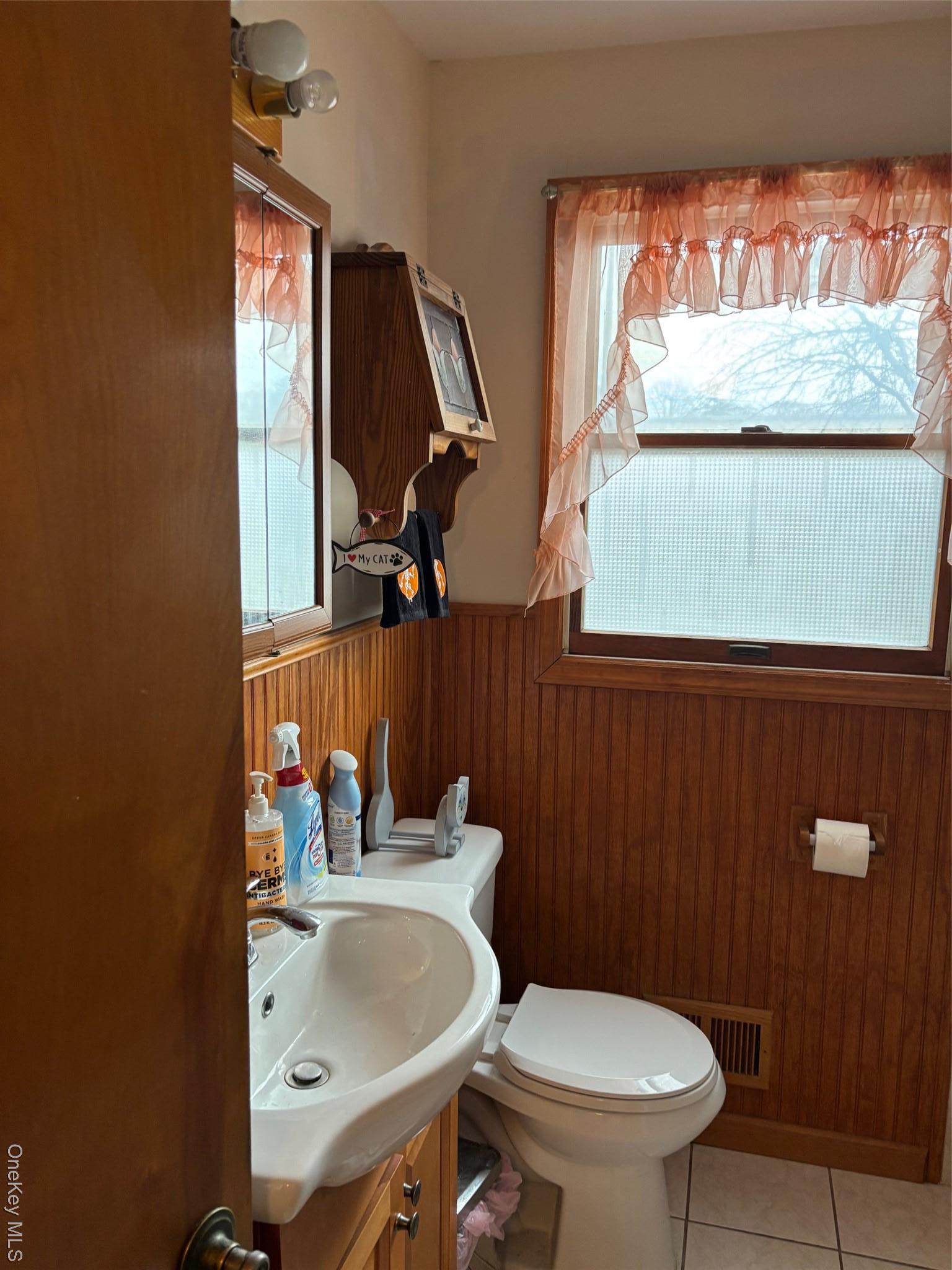 Single Family Lakewood  Suffolk County, NY 11779, MLS-966507-7