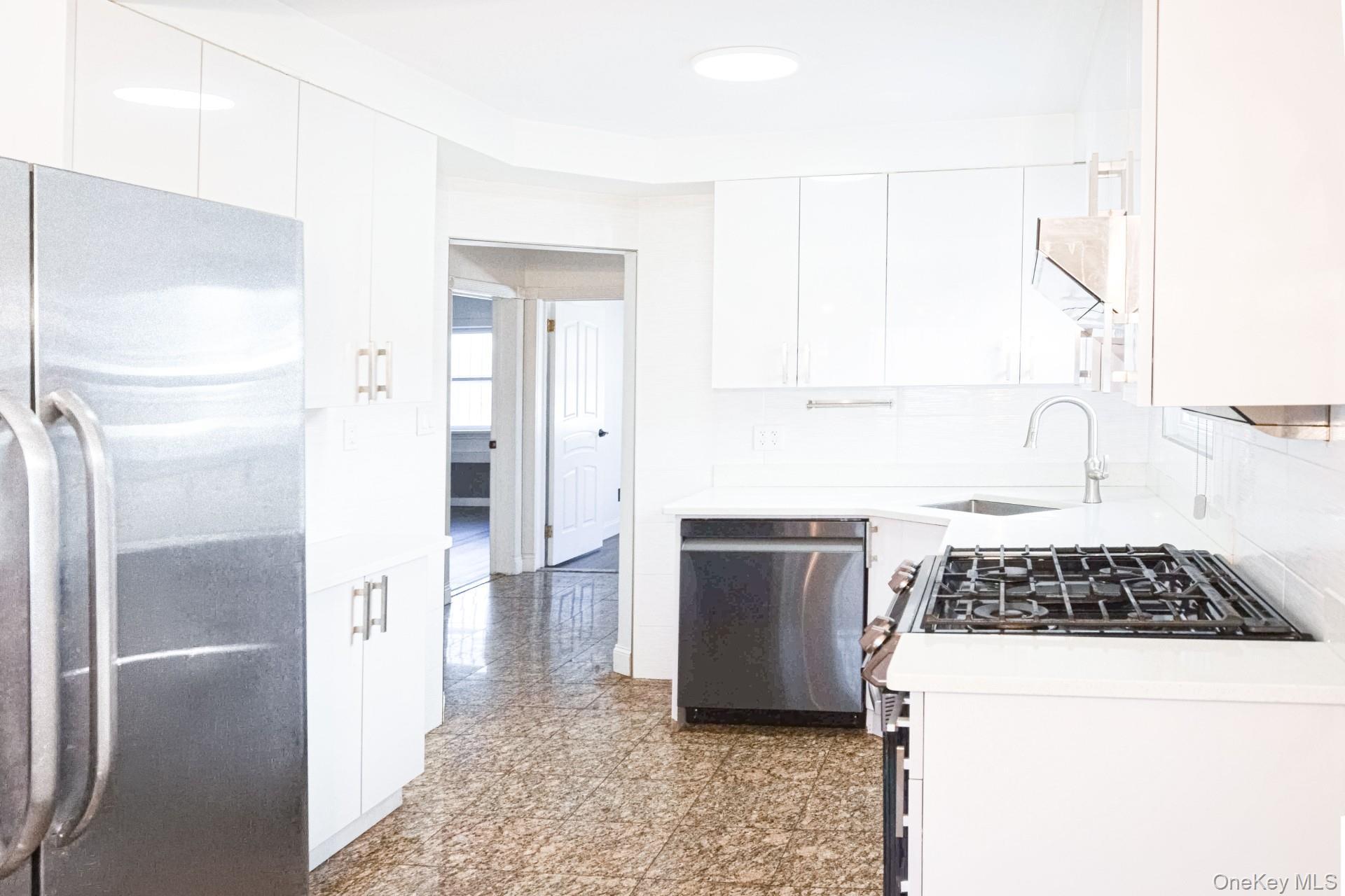 Single Family 252nd Queens, NY 11426, MLS-966520-4