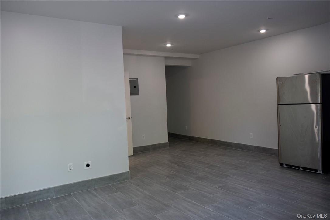 Commercial Lease Burr  Bronx, NY 10461, MLS-966541-4