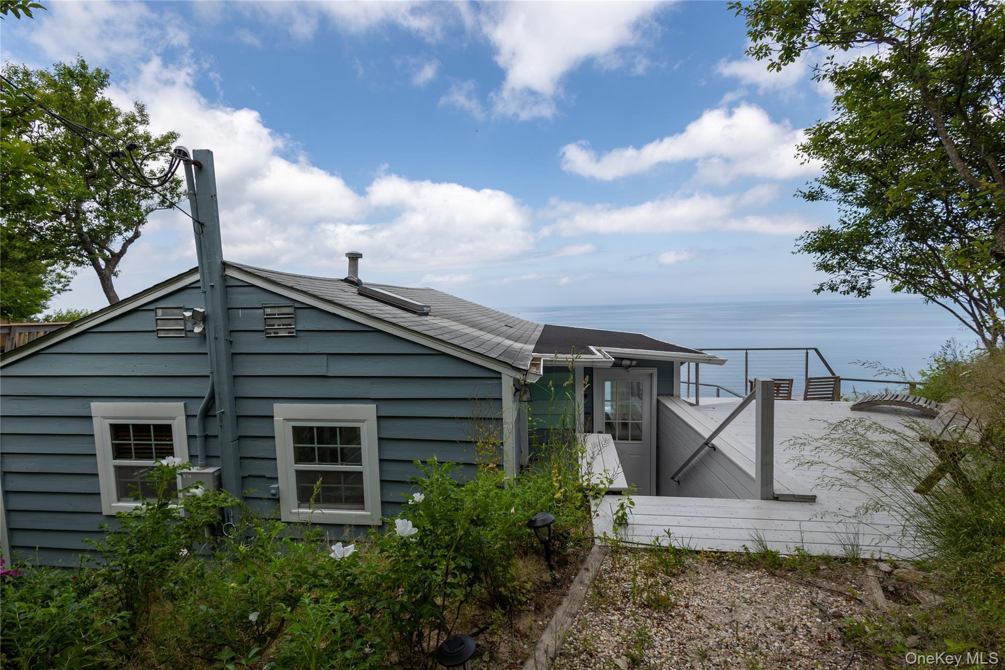 Single Family Hillcrest  Suffolk County, NY 11933, MLS-966542-21