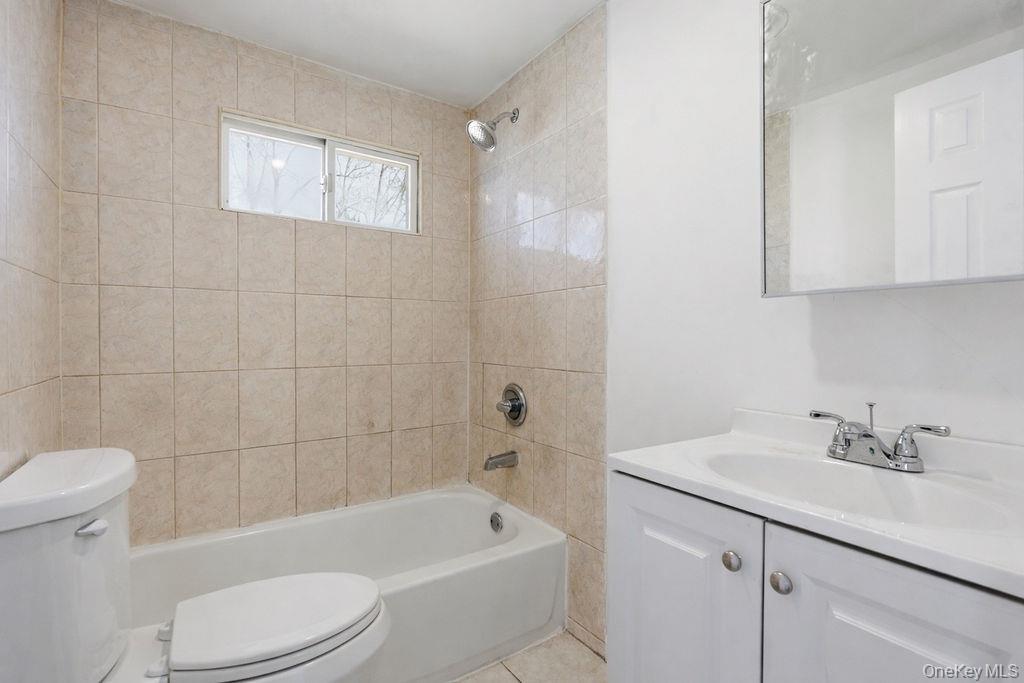 Single Family Ferndale  Suffolk County, NY 11751, MLS-966568-13