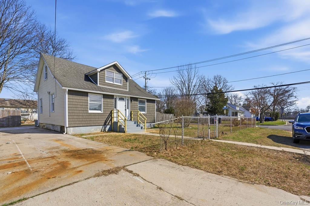 Single Family Ferndale  Suffolk County, NY 11751, MLS-966568-17